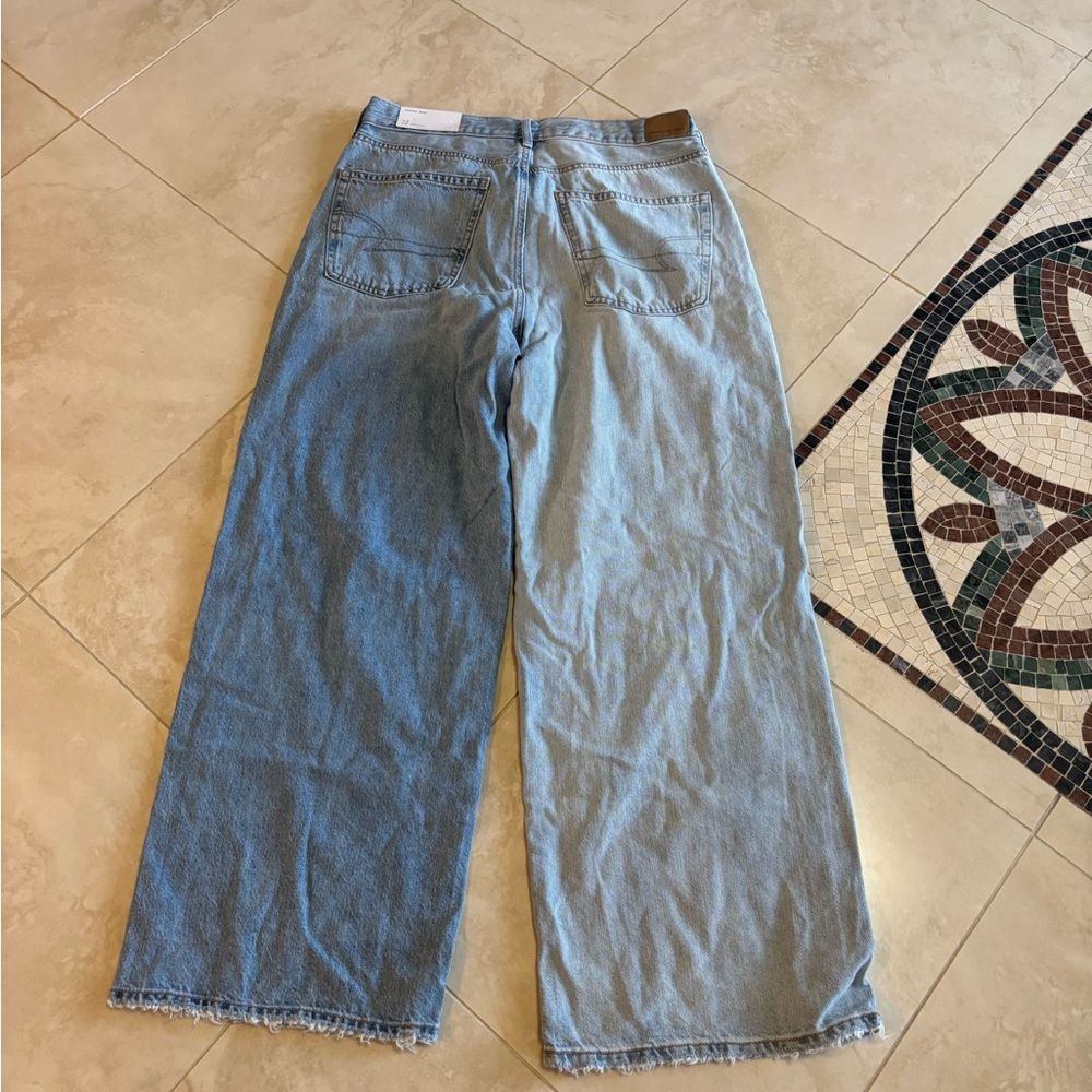 American Eagle Truly Two Toned Skater Jean Light Blue Distressed Sz 12 Short - Picture 8 of 14